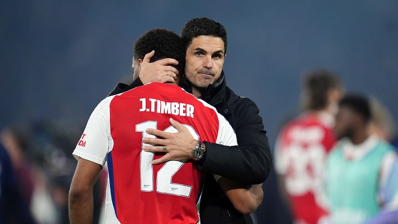O Arsenal foi também eliminado da final da Liga dos Campeões pelo Paris Saint-Germain O Arsenal foi também eliminado da final da Liga dos Campeões pelo Paris Saint-Germain